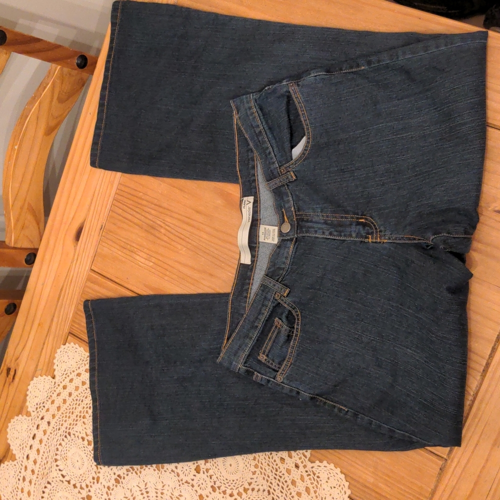 Venezia Women's Medium Blue Denim Flare Leg Jeans, Size 14 Avg.